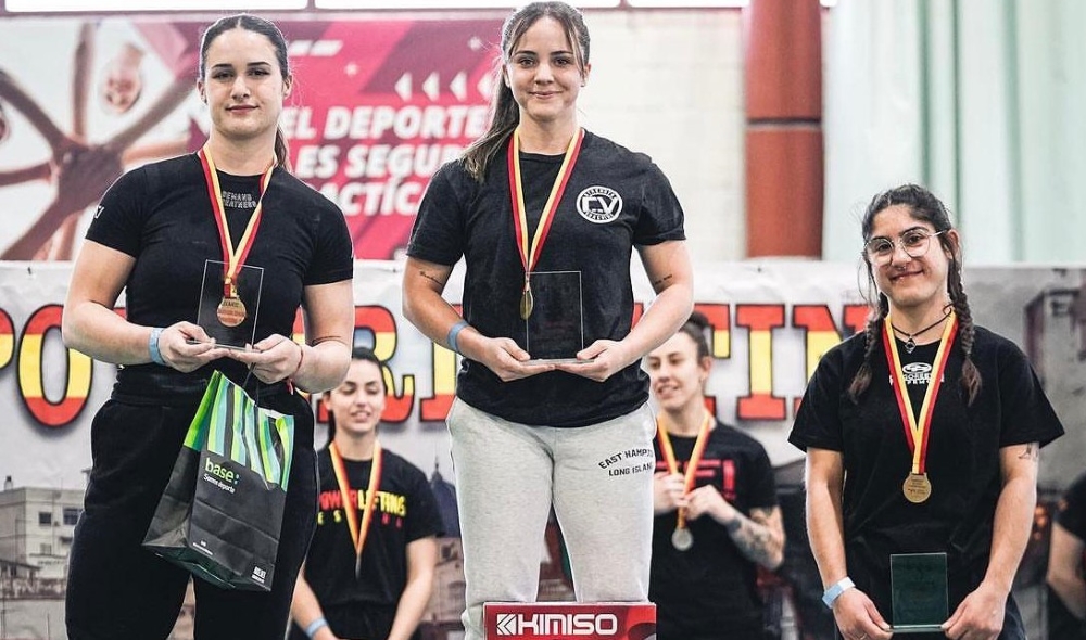 Ariadna Mena a sus 22 años es la reina absoluta junior del Powerlifting regional valenciano