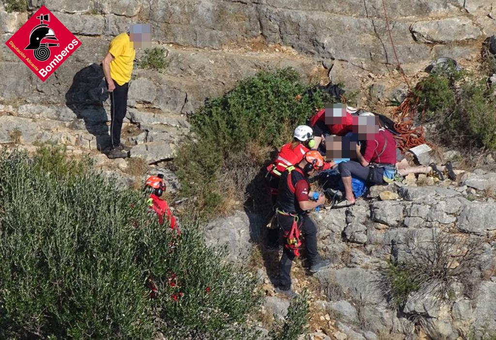 Rescatan a un octogenario herido al caer mientras practicaba escalada en Murla