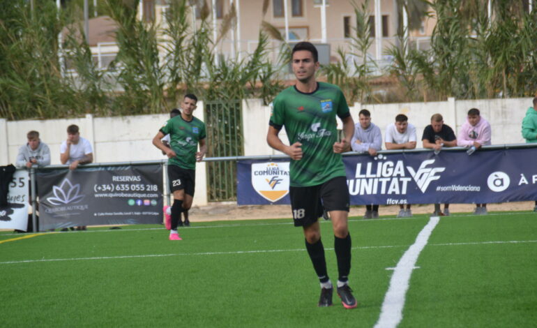 La UD Calpe nadó para morir en la orilla ante el Benidorm CF (3-2)