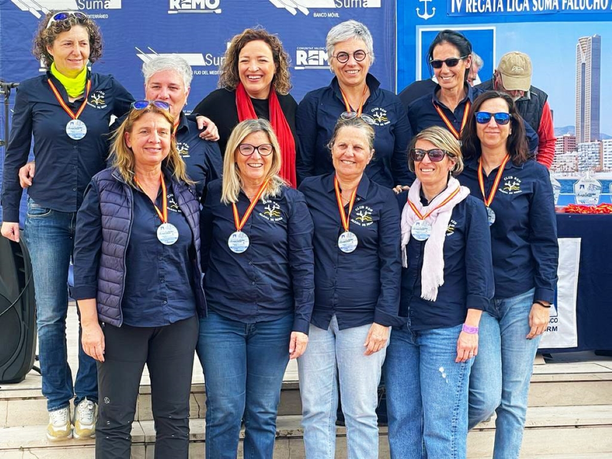 Una plata y un bronce para los equipos Veteranos del Club Rem Marina Dénia