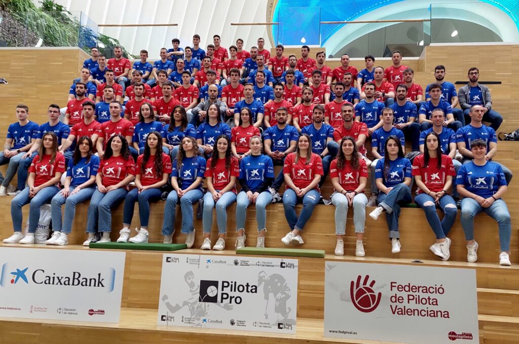 Jugadores De Pelota Valenciana En La Presentación De Las Ligas Caixabank 2024