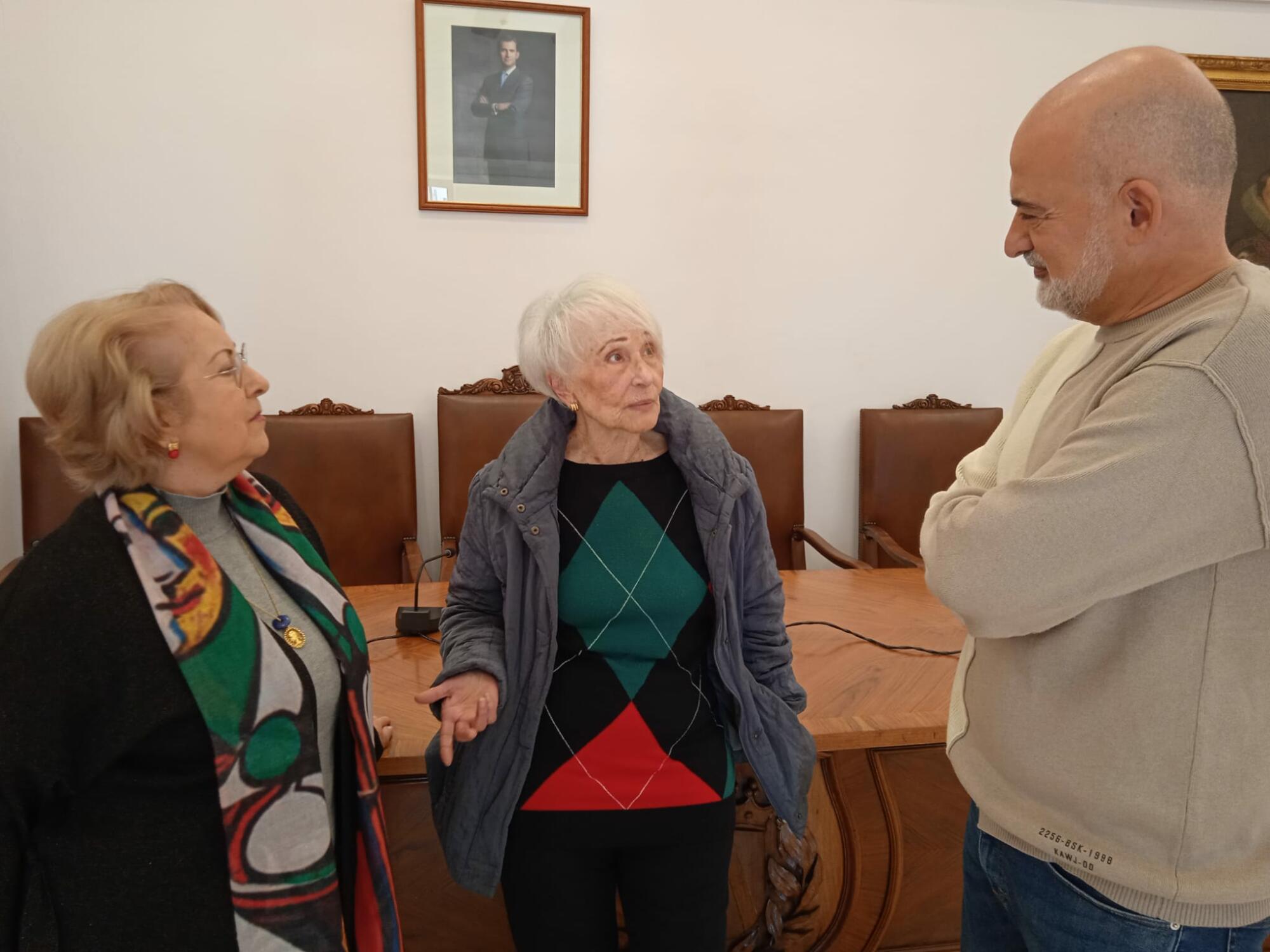 Dénia homenajea a las primeras locutoras de radio de la ciudad en el Día Internacional de la Mujer