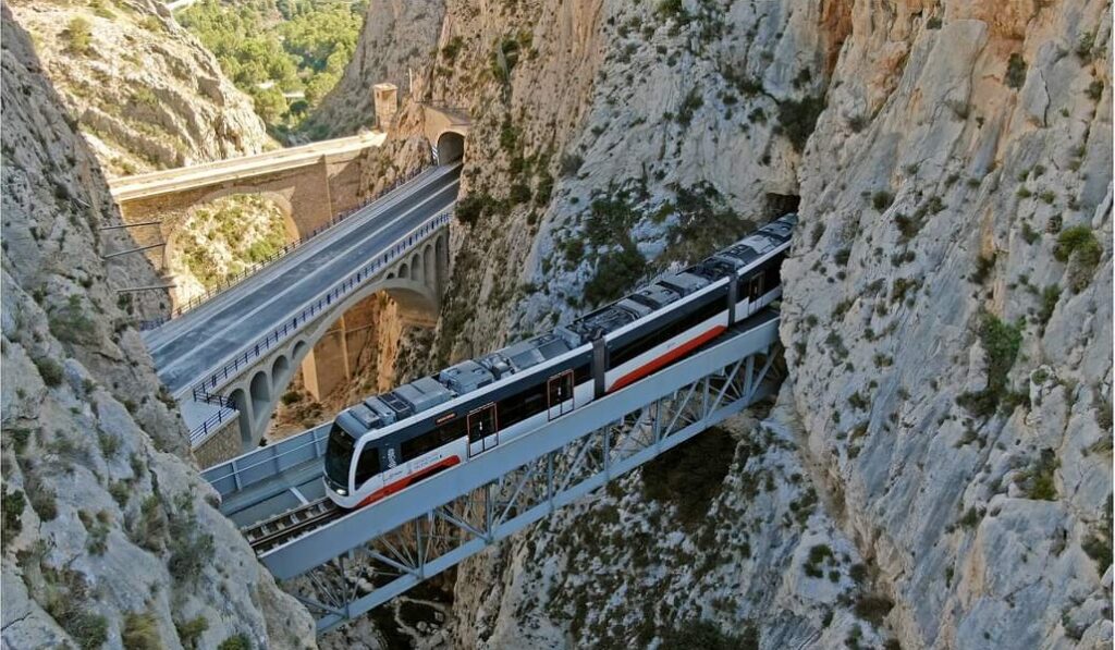 Tram, Mascarat